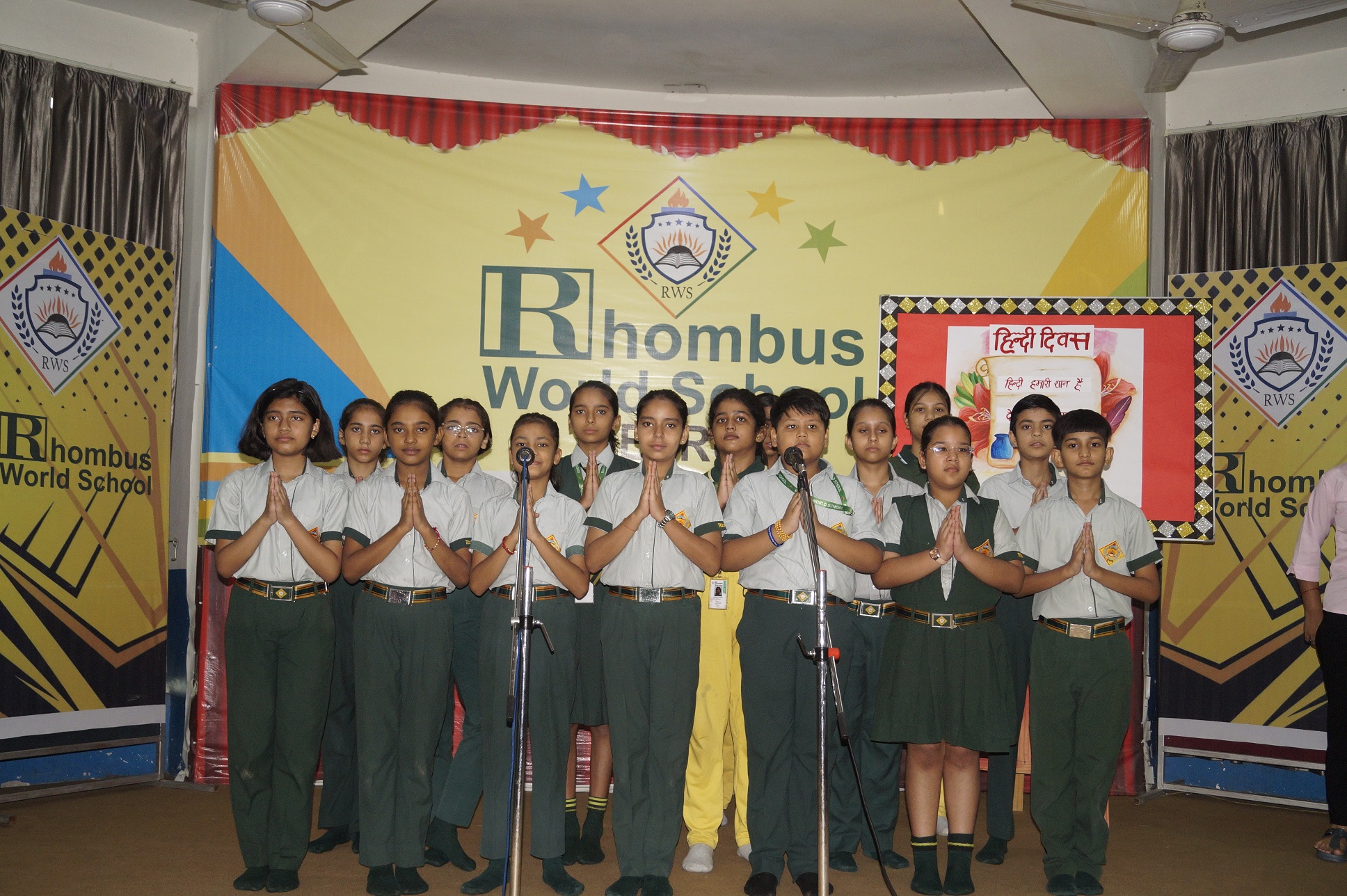 https://innovasphere.com/SchoolWebSite/Rhombus World School///11477/29263.jpg